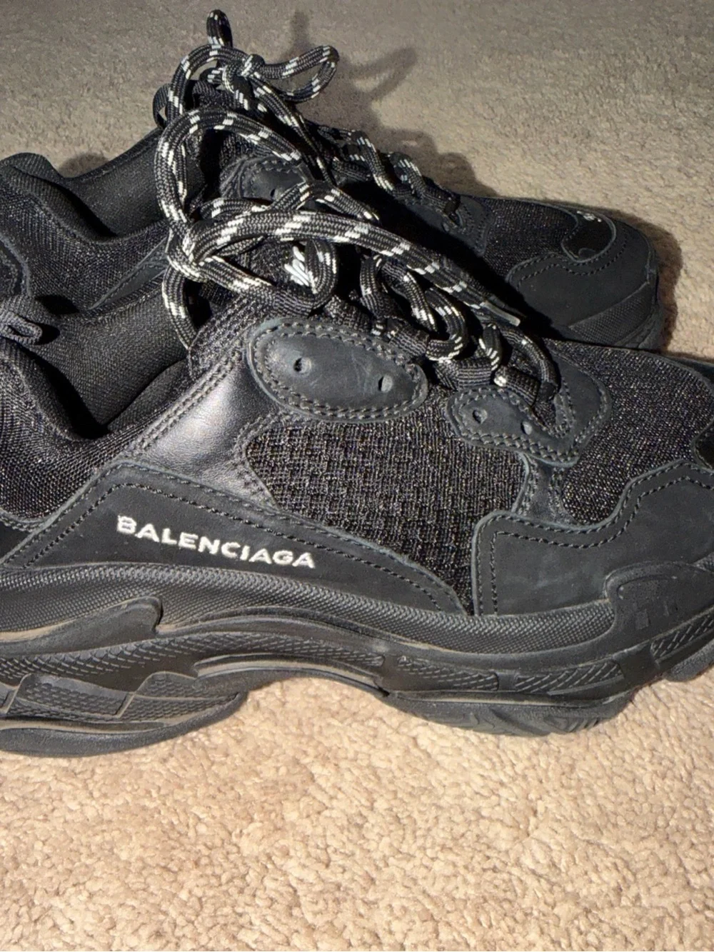Unisex Balenciaga Triple S Sneaker Triple Black                 M-6 W-8